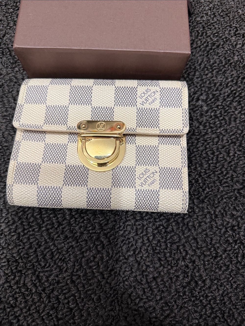 Louis Vuitton Damier Azur koala wallet - Picture 1 of 11